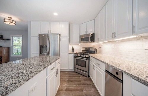 Chapel Hill Cottage | Peaceful Oasis in North Carolina Hills 1363