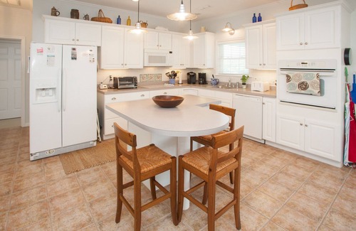 Sandbridge House | Peaceful oceanside home steps from beach with private pool & AC