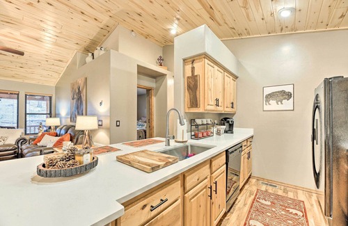 Show Low Cabin | ‘Peaceful Pines Cabin’ ~ 3 Mi to Fool Hollow Lake!
