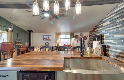 Pinetop-Lakeside Cottage | Peaceful Pinetop Hideaway w/Yard - Dog Friendly!