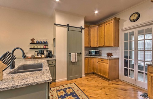 Pisgah Forest House | Peaceful Pisgah Mountain Getaway w/Hot Tub!