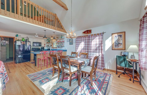 Thornhurst Cabin | Peaceful Pocono Lake Retreat w/Game Room & Deck!