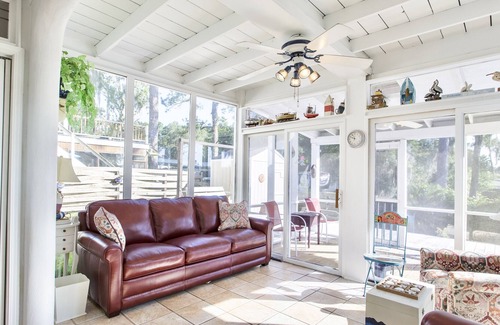 Lake Park House | Peaceful Private Lake View Retreat Near Valdosta!