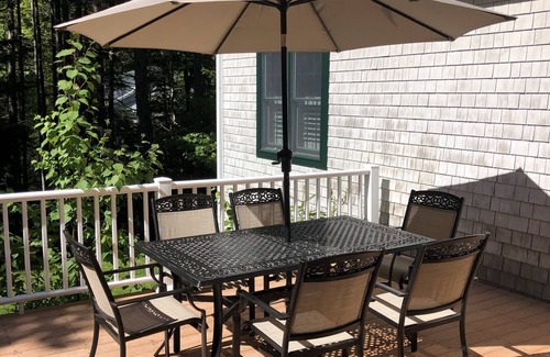 New Harbor House | Peaceful Private Wooded House Location Near Ocean