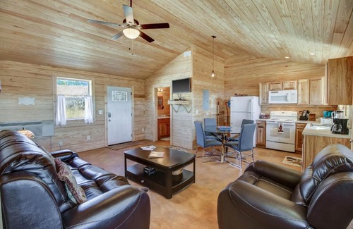 Fredericksburg House | Peaceful Providence Guesthouse