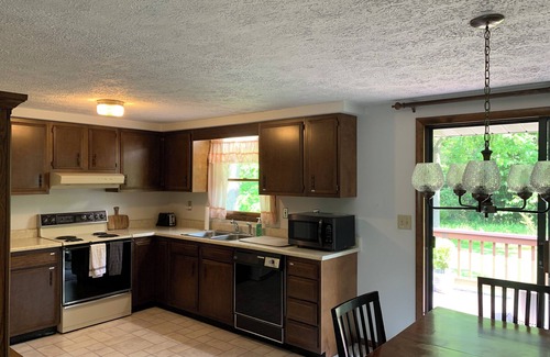 Duncansville House | Peaceful Puzzletown, come enjoy the quiet at the foot of the mountains.