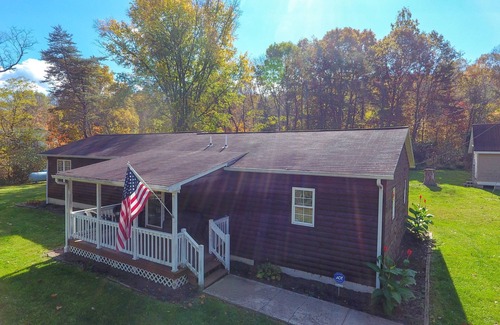 Carbon Hill Cabin | Peaceful, Quiet Getaway Cabin, Hocking Hills