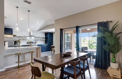 Silver Creek House | Peaceful Retreat: 3/3 Pool, Spa, & lake view. 25 min to Magic Kingdom!