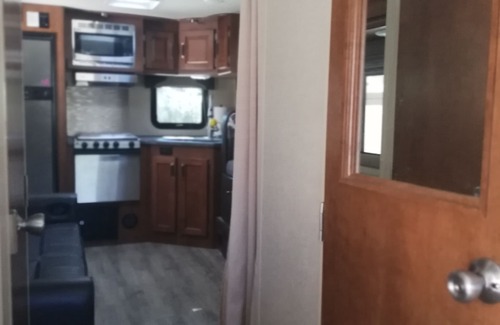 Livermore House | Peaceful Retreat in modern camper w/Panoramic View