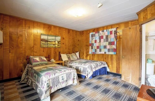 Cherokee Hotel | Peaceful Riverside Room w/Essentials For Your Trip & Easy Mountain Access