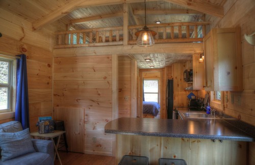 Topton Cabin | Peaceful & Romantic Log Cabin w/Hot Tub+Fireplace+Wi-Fi