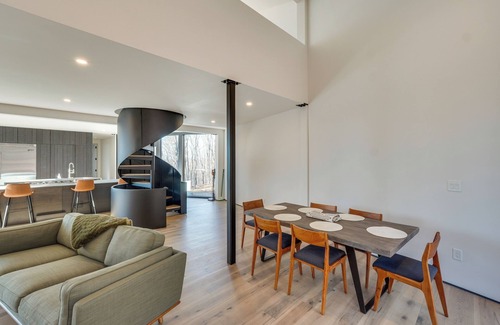 Town of Lloyd House | Peaceful Setting: Modern Home in Highland!