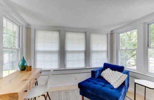 Potomac West Apartment | Peaceful Spacious 1BR w Sunroom! - mins to metro