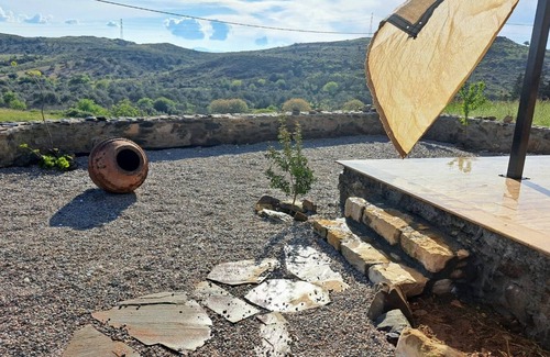 Karaburun Apartment | Peaceful Stone House with Nature View in Karaburun
