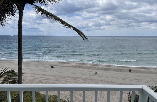 Lauderdale-by-the-Sea Condo | Peaceful studio condo on a private beach with full kitchen