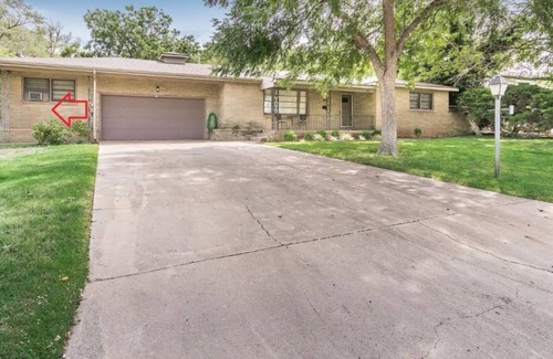 Amarillo House | Peaceful Studio for Couples or Business Travel