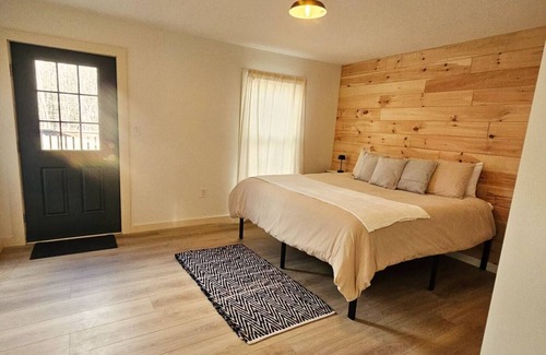 Mountain Dale Cabin | Peaceful, Stunning, and Perfectly Located! Come stay with us at Foxtrot 3!