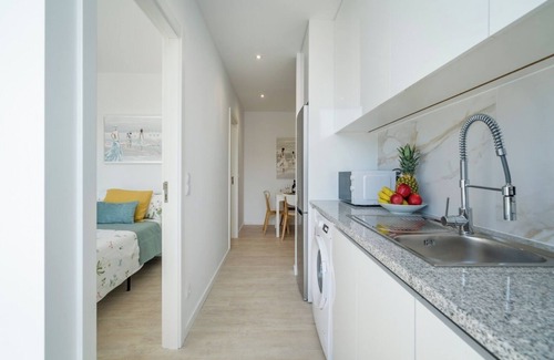 Ramalde Apartment | Peaceful Sunny Flat | Ace Location