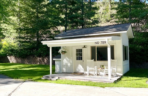 Hayden Cottage | Peaceful Tiny Cottage perfect for 2! Lake property, close to town & Silverwood