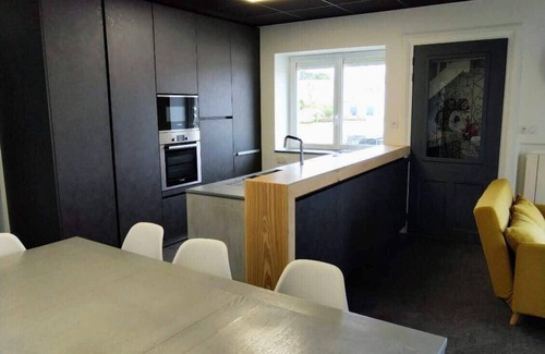 Plougoulm House | Peaceful town house in Plougoulm for 6