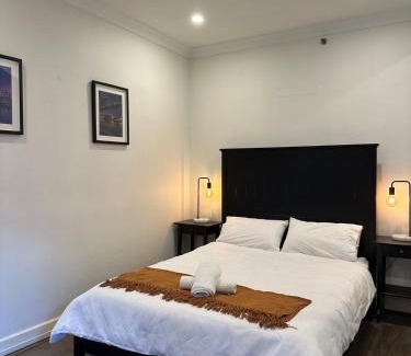 Kirribilli Apartment | Peaceful unit facing Sydney Opera House