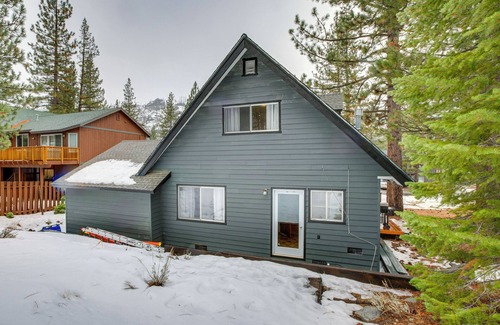 Christmas Valley Cabin | Peaceful & Upscale Ski Cabin: 11 Mi to Heavenly!