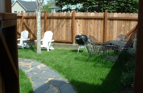 Ferndale Main Street Historic District Apartment | Peaceful View Vacation Rental