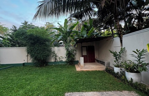 Hikkaduwa Apartment | Peaceful villa 3km from Hikkaduwa Beach, surrounded by nature and birdsong.