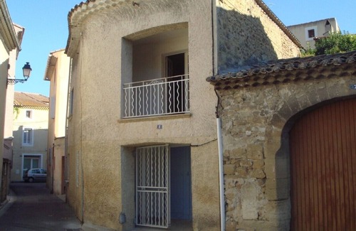 Bedarrides House | Peaceful village house with large roof top terrace in Provence