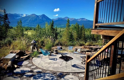 Moricetown House | Peaceful w/Mountain Views. Walking trail to River beach.Nature and hobby farm