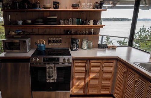 Lopez Island Cabin | Peaceful waterfront cabin on Lopez Island