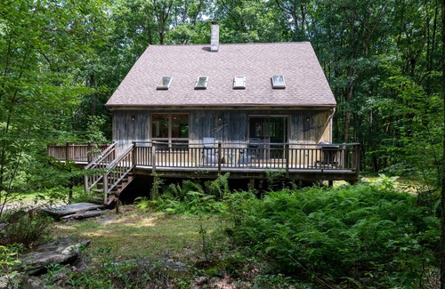 Cochecton House | Peaceful woodsy retreat with stream and hiking on property/near Bethel Woods