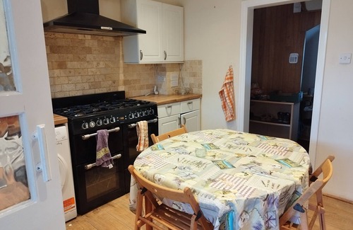 Higham Hill House | Peacefull and relaxing house for Families or Professionals.
