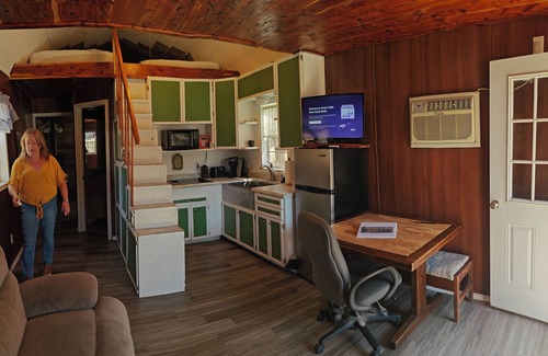 Marietta Cabin | Peacefull Cabin in the Woods with heat/air conditioning