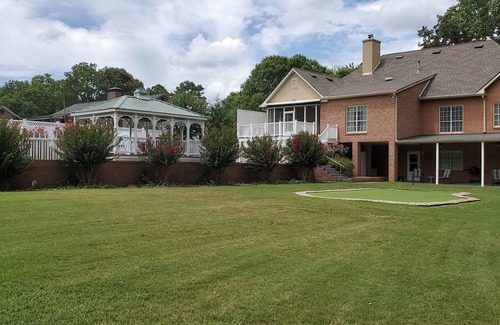 Douglasville House | Peach of a Property