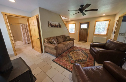 Somes Bar House | Peach tree cottage
