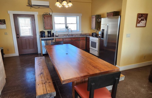 Montrose House | Peach Valley Oasis and Moto Ranch: The new Gunnison Gorge Basecamp