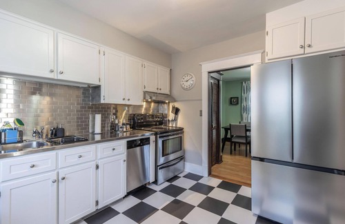 Port Colborne House | Peacock Crossing - Short Walk to Lake Erie!