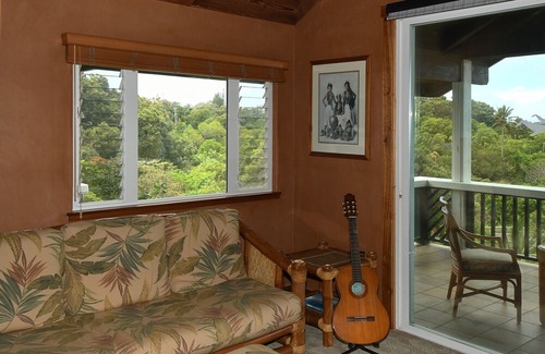 Pauwela Bed & Breakfast | Peahi Point Vacation Rental at Peahi-Jaws Surfing