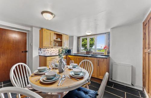 Winster Villa | Peak District Break in Cottage with Great Views