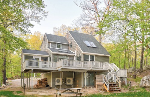 Birch Hill House | Peak Foliage Getaway. Hiking, Kancamagus, Fire Pit & Spacious North Conway Home