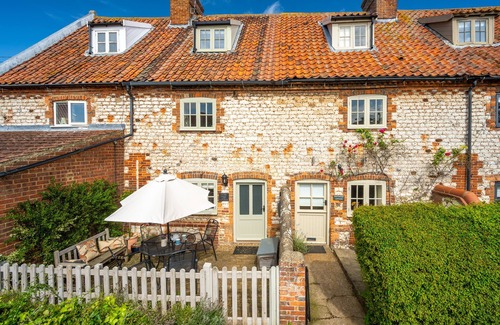 Holme Cottage | Pear Tree Cottage, Holme-next-the-Sea, Norfolk