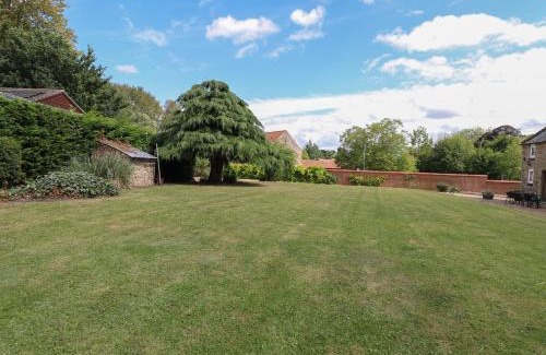 Swaffham House | Pear Tree Cottage