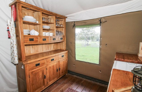Bewdley Cottage | PEAR TREES, pet friendly, with hot tub in Bewdley
