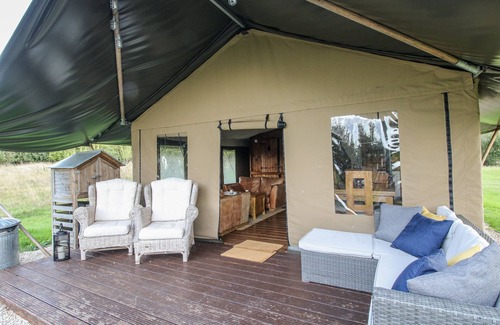 Bewdley Cottage | PEAR TREES, pet friendly, with hot tub in Bewdley