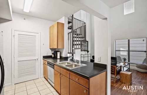 West Campus Apartment | Pearl #605 and #607 x