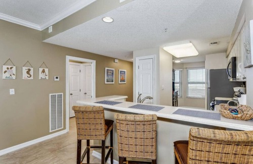 Navarre Beach Apartment | Pearl Breeze: Beachy 2 bed/2 bath located directly on majestic Navarre Beach!