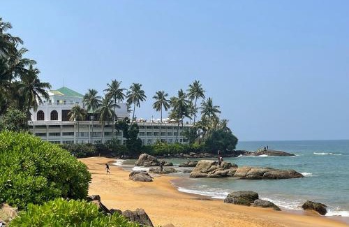Mount Lavinia Apartment | Pearl Breeze