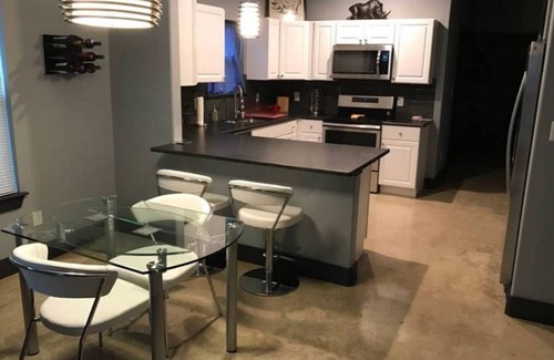 Government Hill House | Pearl/Broadway/E. Grayson Hot Spot! Close to Dtown!