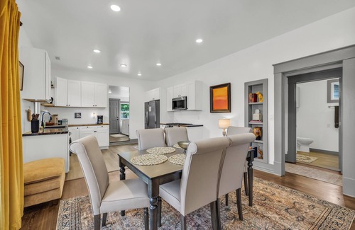 Tulsa House | Pearl District Home-2 Kings-TV's in All Bedrooms